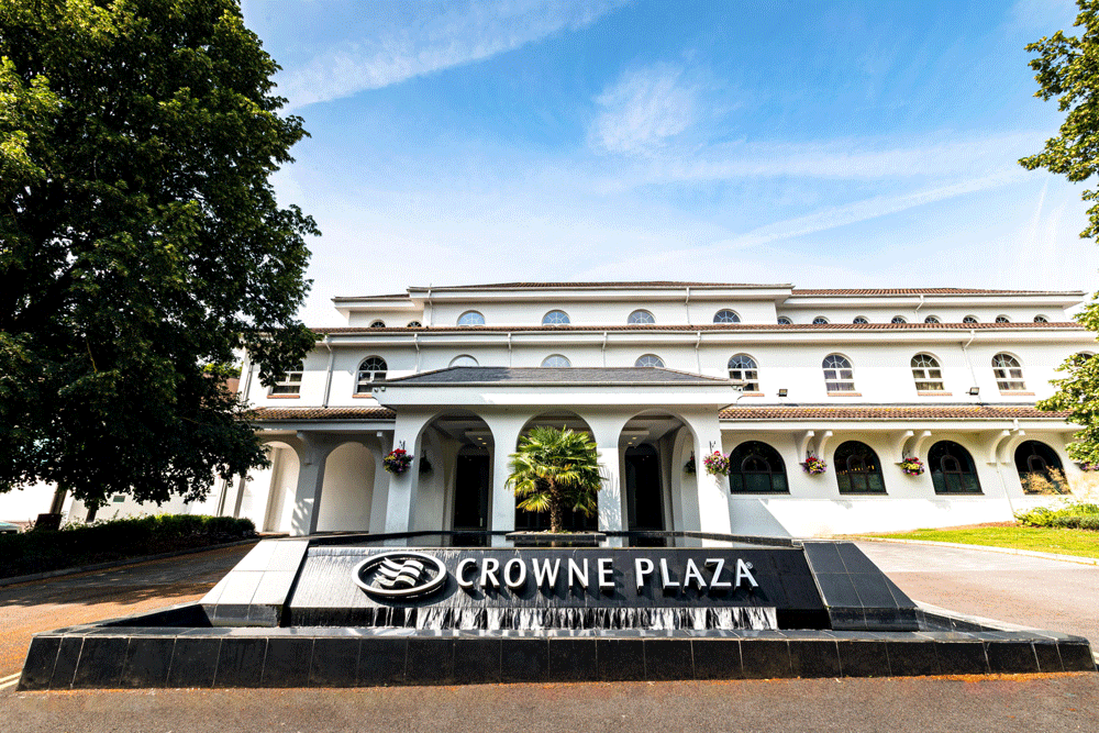 crowne-plaza-beaconsfield-exterior